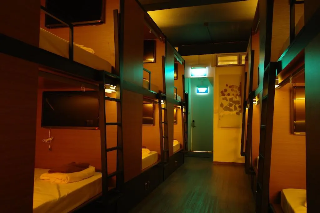 Capsule hotel Chic Capsule Otel Singapore